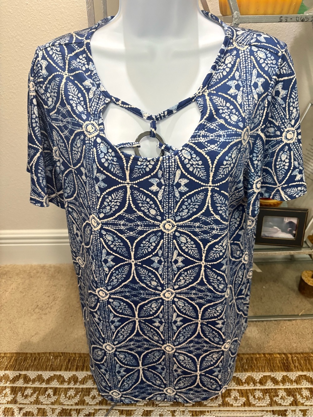 Zoe & Phoebe womens round neck silver embelished short sleeve top blue white med